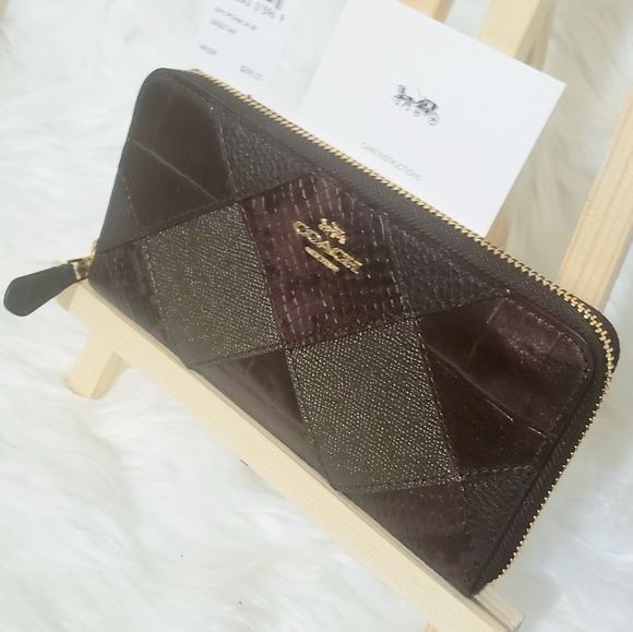 COACH Exotic Patchwork Accordion Zip Wallet NWT - Picture 5 of 11